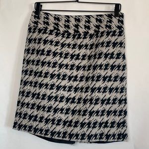 Ann Taylor Outlet Short Houndstooth Pencil Skirt Petite